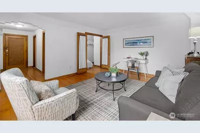519 W Roy Street #413, Seattle, WA 98119 - Photo 2
