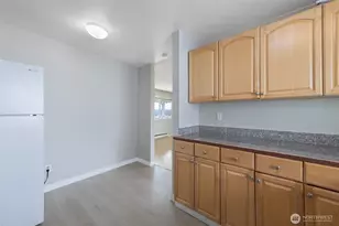 361 Earlington Ave SW, Renton, WA 98057 - Photo 8