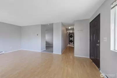 361 Earlington Avenue SW, Renton, WA 98057 - Photo 6