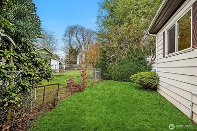 7508 47th Avenue NE #1, Marysville, WA 98270 - Photo 6