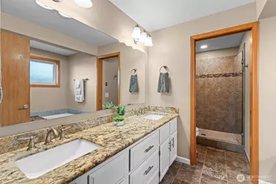 1860 Overview Drive NE, Tacoma, WA 98422 - Photo 20
