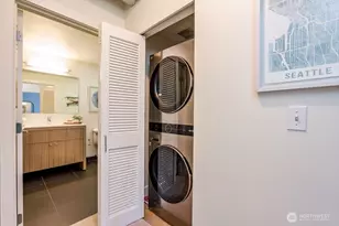 530 Broadway E, Seattle, WA 98102 - Photo 14