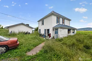 9801 Lenhart Rd, Sumas, WA 98295 - Photo 2
