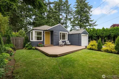 11549 8th Avenue NE, Seattle, WA 98125 - Photo 1