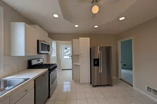 1022 Oakes Ave, Everett, WA 98201 - Photo 6