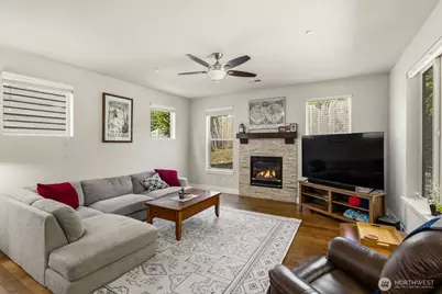 7430 NE 202nd Place, Kenmore, WA 98028 - Photo 16