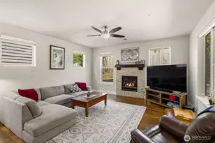 7430 NE 202nd Pl, Kenmore, WA 98028 - Photo 16