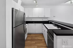 1323 Boren Ave, Seattle, WA 98101 - Photo 10