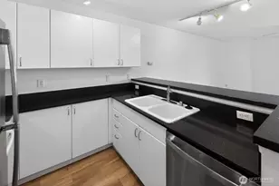 1323 Boren Ave, Seattle, WA 98101 - Photo 12