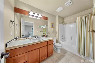 2029 240 Pl SE, Bothell, WA 98021 - Photo 32