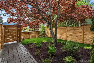 7334 25th Avenue NW, Seattle, WA 98117 - Photo 22