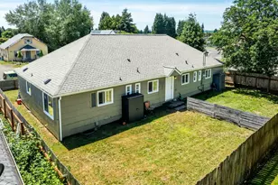 509 W Cherry St, Centralia, WA 98531 - Photo 4