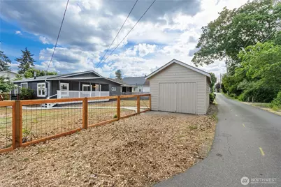 421 4th Street NE, Auburn, WA 98002 - Photo 4