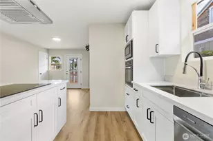421 4th St NE, Auburn, WA 98002 - Photo 8