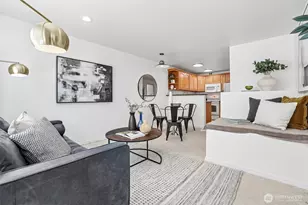 5624 Roosevelt Way NE, Seattle, WA 98105 - Photo 10