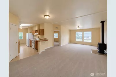 8375 Golden Valley Boulevard, Maple Falls, WA 98266 - Photo 12