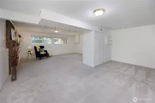 12822 NE 68th St, Kirkland, WA 98033 - Photo 28