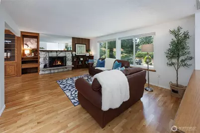 12822 NE 68th Street, Kirkland, WA 98033 - Photo 2