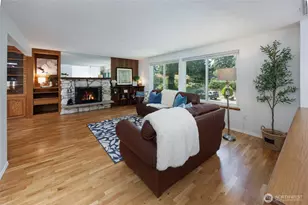 12822 NE 68th St, Kirkland, WA 98033 - Photo 2