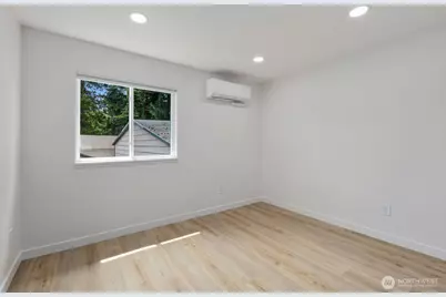 2126 E Grand Avenue, Everett, WA 98201 - Photo 10