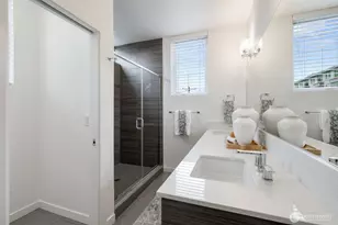 139 22nd Ave E, Seattle, WA 98112 - Photo 22