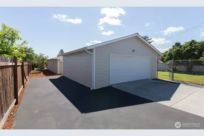 319 N Dunlap Street, Sequim, WA 98382 - Photo 12