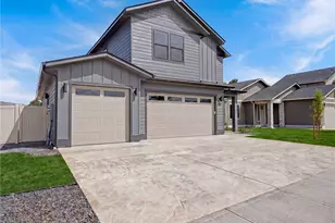 551 S Perry Ave, East Wenatchee, WA 98802 - Photo 2