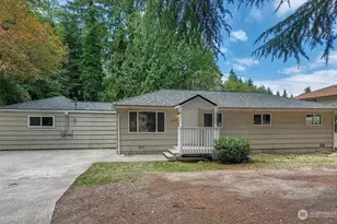 22910 Edmonds Way, Edmonds, WA 98020 - Photo 1