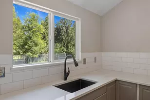 820 E Cady Rd, Everett, WA 98203 - Photo 4