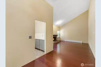 820 E Cady Road #D202, Everett, WA 98203 - Photo 8