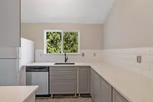 820 E Cady Rd, Everett, WA 98203 - Photo 2