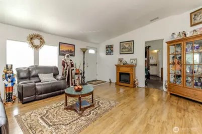 8216 19th Avenue E #10, Tacoma, WA 98404 - Photo 4
