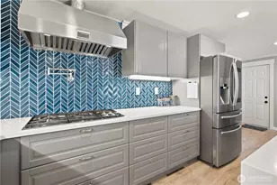 3519 NE 8th St, Renton, WA 98056 - Photo 12