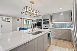3519 NE 8th St, Renton, WA 98056 - Photo 14