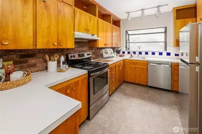 6848 31st Avenue NE, Seattle, WA 98115 - Photo 8