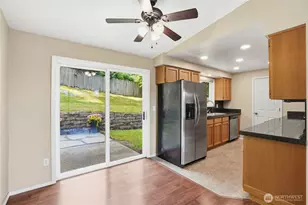 511 W 3rd St, La Center, WA 98629 - Photo 12