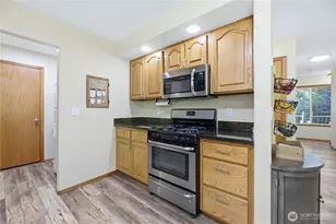 217 197th Ave Ct E, Bonney Lake, WA 98391 - Photo 10