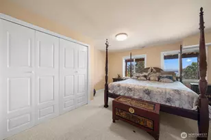 1489 Crestview Dr, Camano Island, WA 98282 - Photo 16
