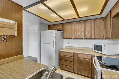 1018 S 312th Street #512, Federal Way, WA 98003 - Photo 10