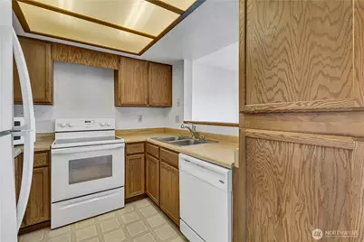 1018 S 312th Street #512, Federal Way, WA 98003 - Photo 8