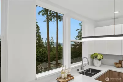 21037 NE 15th Street, Sammamish, WA 98074 - Photo 12
