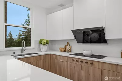 21037 NE 15th Street, Sammamish, WA 98074 - Photo 14