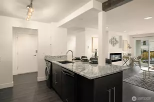 1770 NW 58th St, Seattle, WA 98107 - Photo 4
