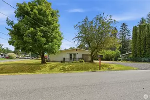 817 NE 10th St, North Bend, WA 98045 - Photo 4