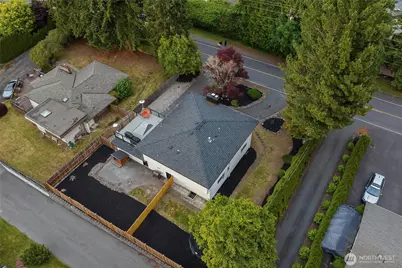 18230 88th Avenue W, Edmonds, WA 98026 - Photo 34