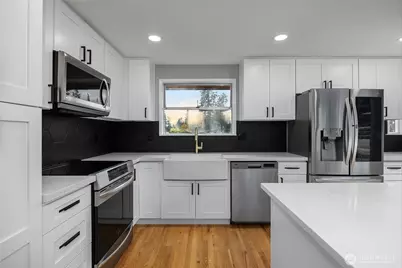 18230 88th Avenue W, Edmonds, WA 98026 - Photo 10