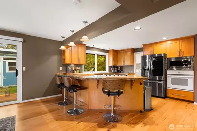 14211 SE 162nd Place, Renton, WA 98058 - Photo 6