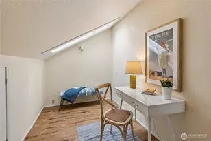 346 NE 58th St, Seattle, WA 98105 - Photo 14