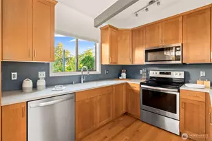 4015 NE 70th St, Seattle, WA 98115 - Photo 14