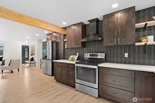 31 SE Campfire Ct, Shelton, WA 98584 - Photo 4